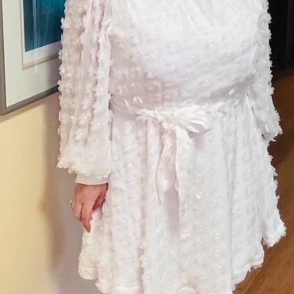 Jewel by Badgley Mischka Elegant White Textured Dress - Picture 3 of 11